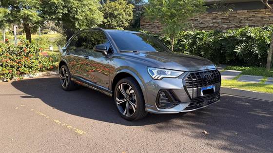 AUDI Q3 2.0 40 TFSI GASOLINA PERFORMANCE BLACK QUATTRO TIPTRONIC AUDI Q3 2.0 40 TFSI GASOLINA PERFORMANCE BLACK QUATTRO TIPTRONIC